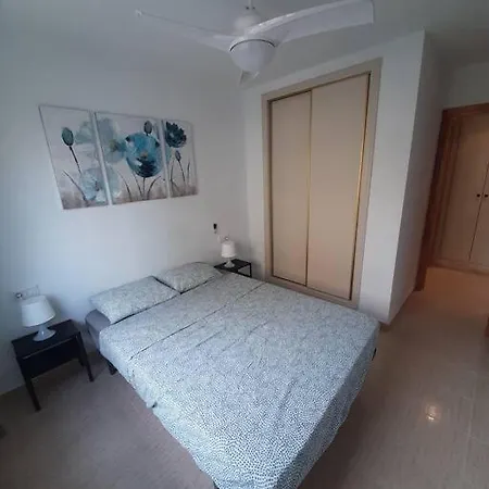 Lovely One Bedroom Unit With Balcony And Pool Daire