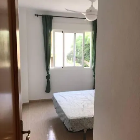 Lovely One Bedroom Unit With Balcony And Pool Daire *