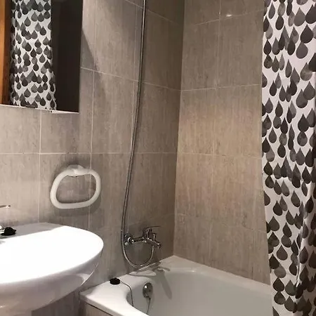 Daire Lovely One Bedroom Unit With Balcony And Pool