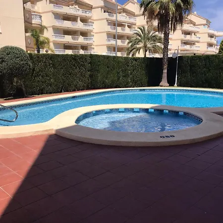 Daire Lovely One Bedroom Unit With Balcony And Pool