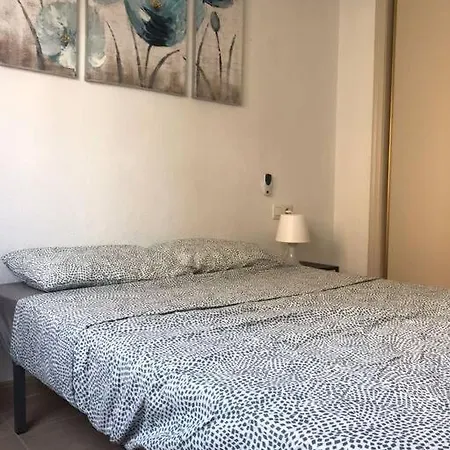 Lovely One Bedroom Unit With Balcony And Pool 公寓