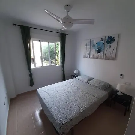 公寓 Lovely One Bedroom Unit With Balcony And Pool *