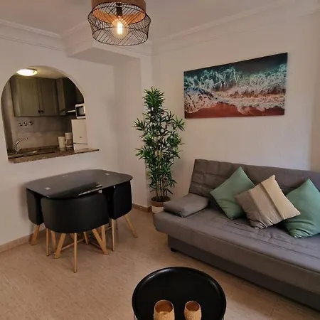 Lovely One Bedroom Unit With Balcony And Pool 德尼亚
