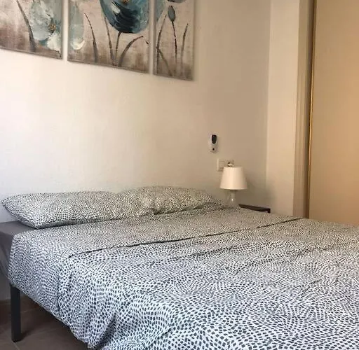 Lovely One Bedroom Unit With Balcony And Pool Appartement